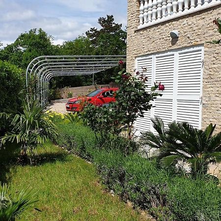 Apartments Jela Sveti Vid-Miholjice Екстериор снимка