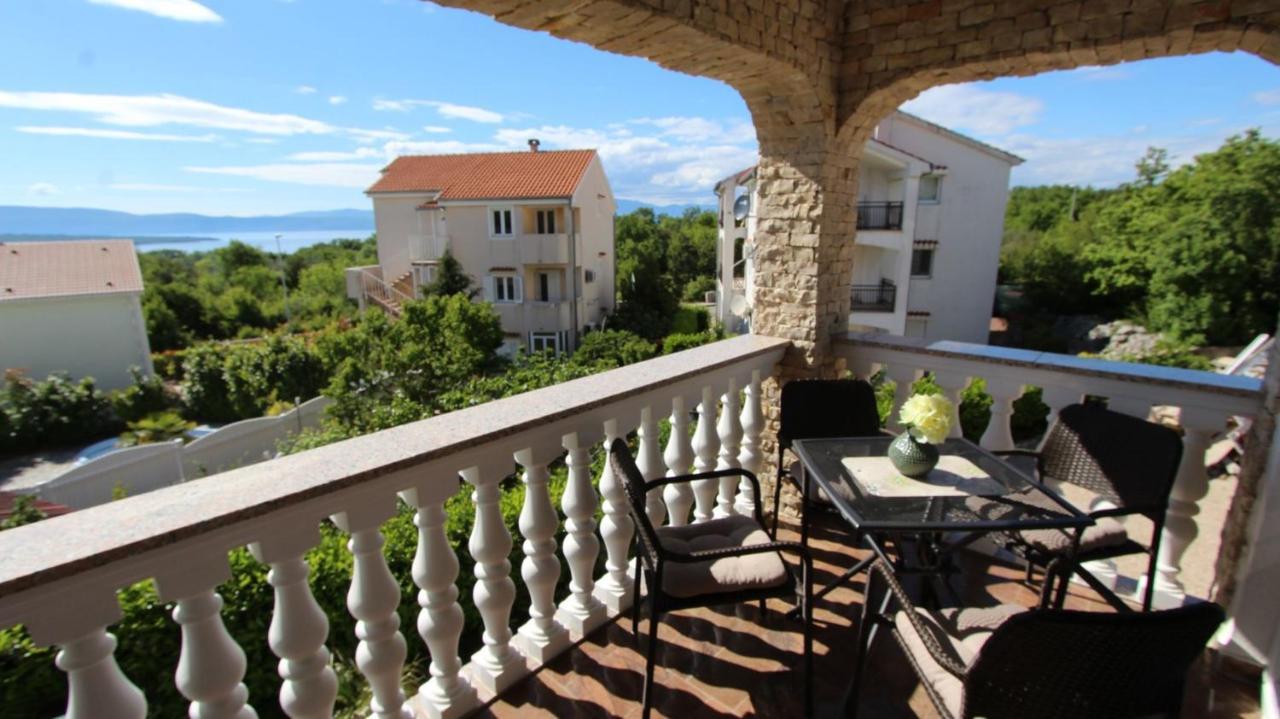 Apartments Jela Sveti Vid-Miholjice Екстериор снимка
