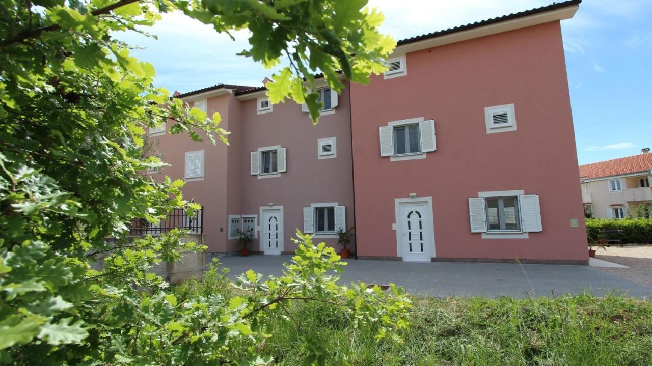 Apartments Jela Sveti Vid-Miholjice Екстериор снимка