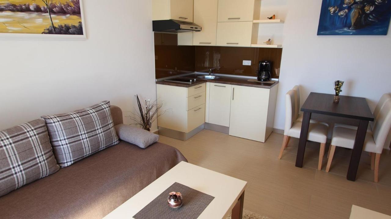 Apartments Jela Sveti Vid-Miholjice Екстериор снимка