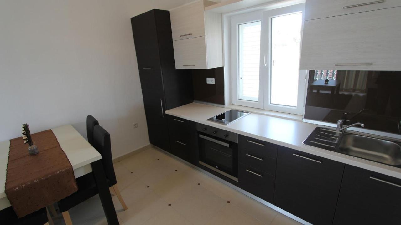 Apartments Jela Sveti Vid-Miholjice Екстериор снимка