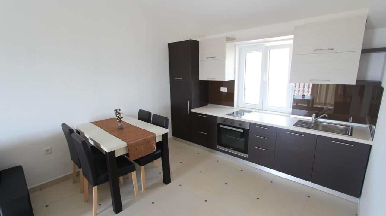 Apartments Jela Sveti Vid-Miholjice Екстериор снимка