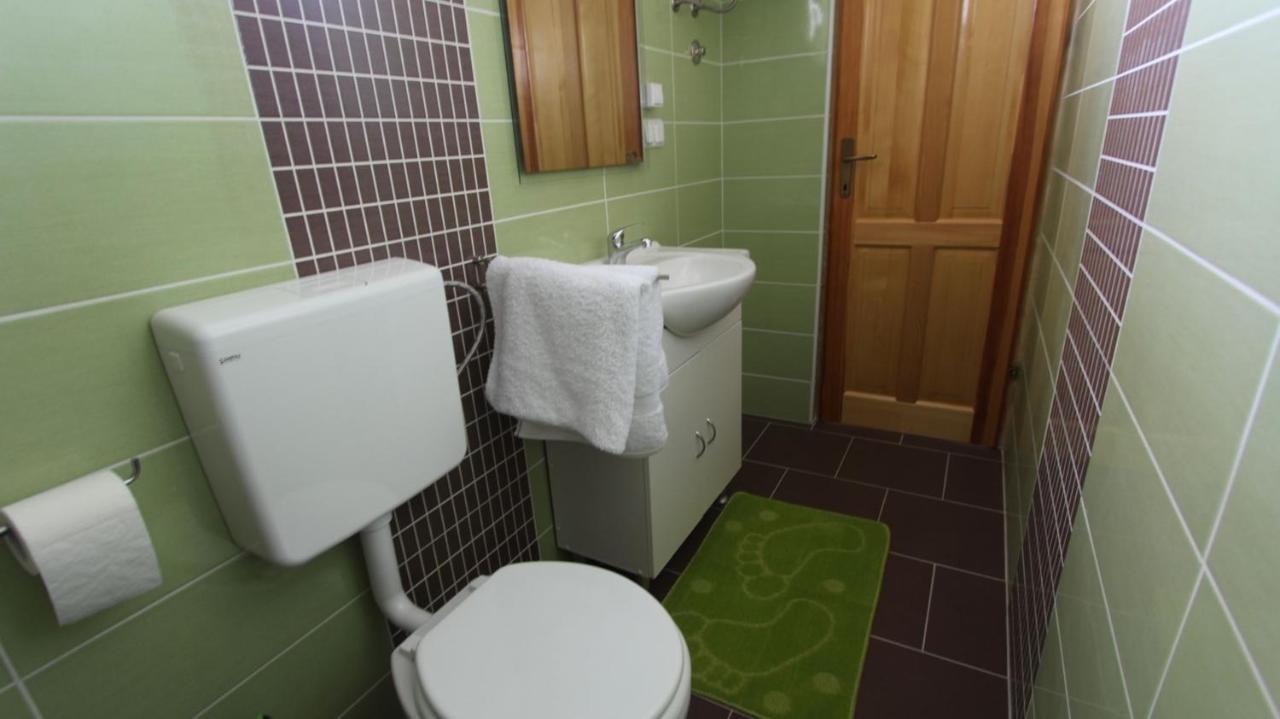 Apartments Jela Sveti Vid-Miholjice Екстериор снимка