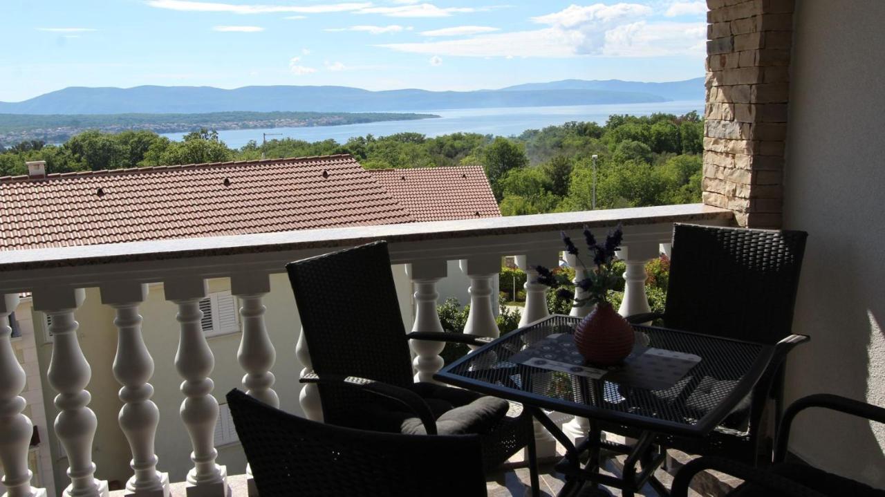 Apartments Jela Sveti Vid-Miholjice Екстериор снимка